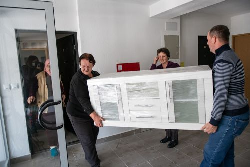 RHP beneficiaries move into their new homes in Tuzla